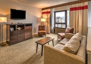 Junior Suite, Multiple Beds, Mountain View
