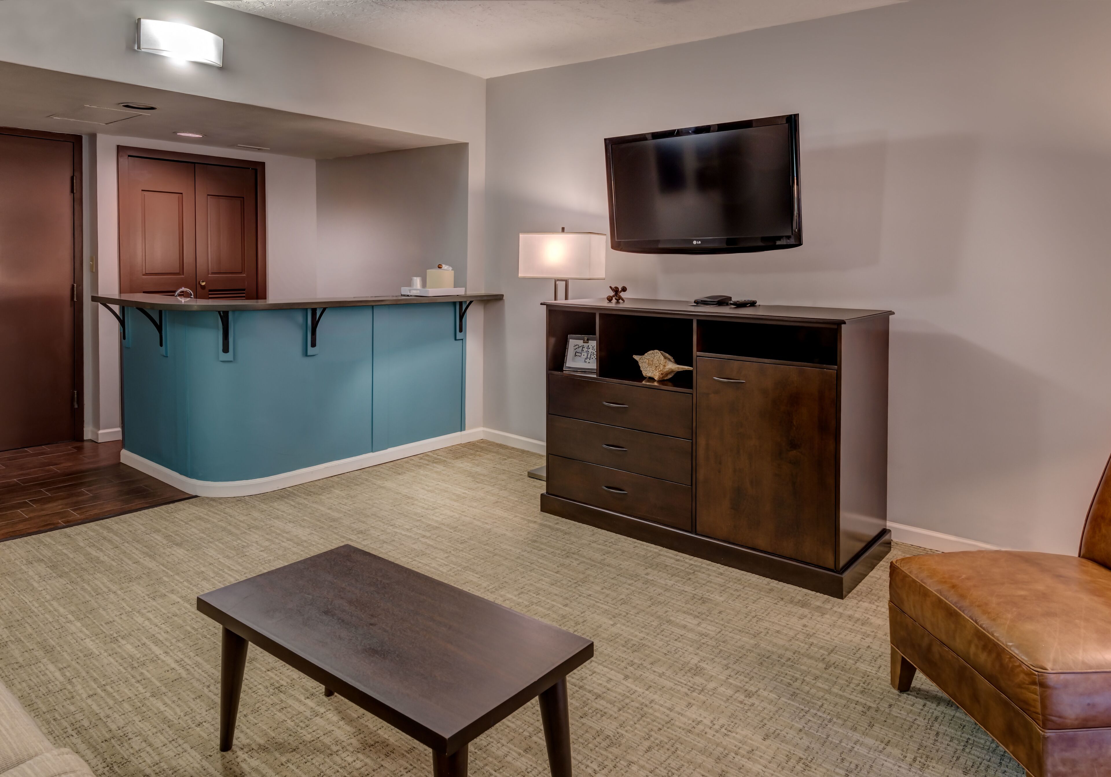 junior suite, multiple beds, mountain view | premium bedding, pillow-top beds, desk, blackout curtains