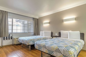 Bed sheets - Motel 6 San Jose, CA - Convention Center (San Jose)