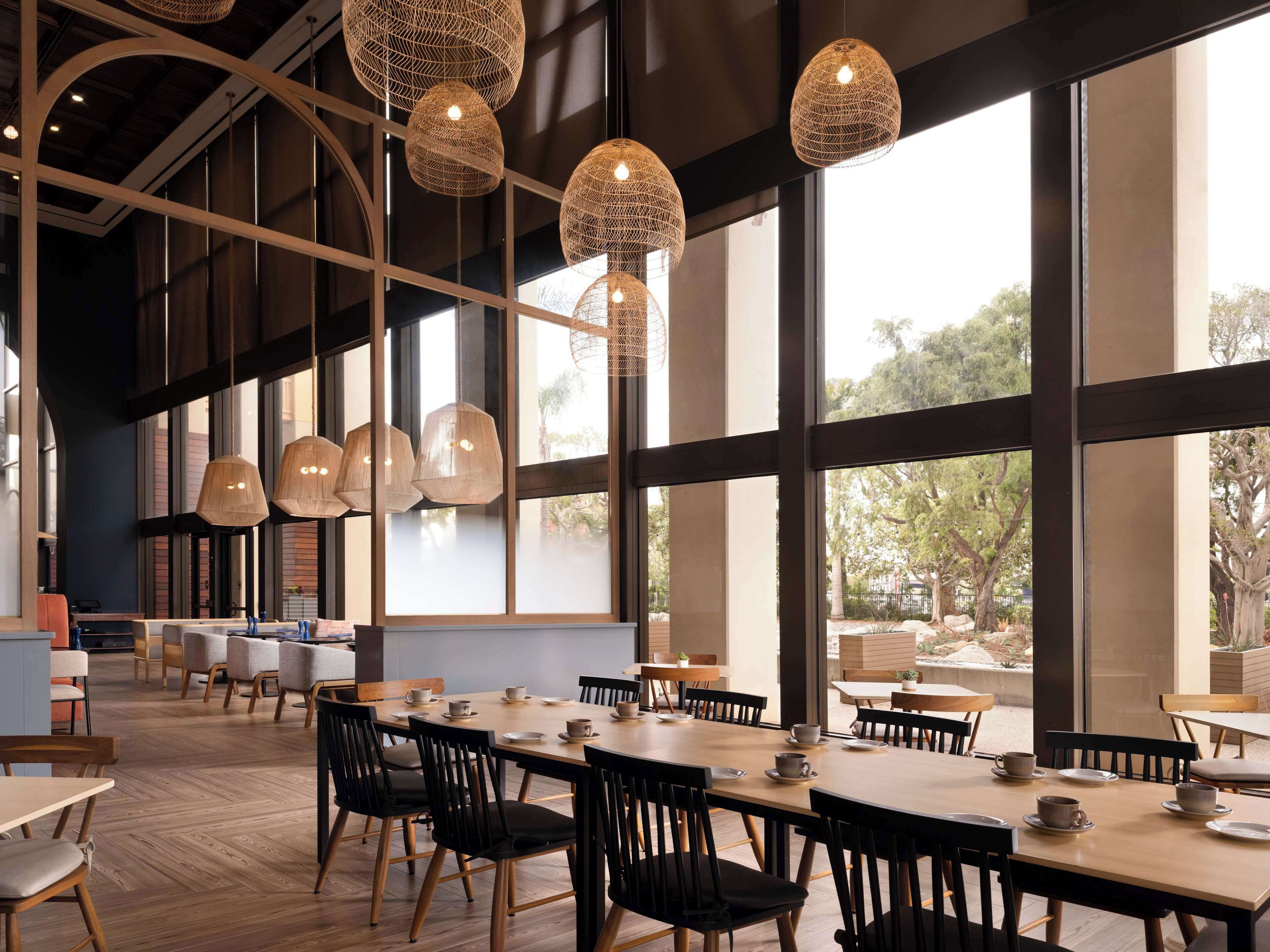 Photo - Hotel Fera Anaheim, a DoubleTree by Hilton Hotel