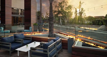 Hotel Fera Anaheim, a DoubleTree by Hilton