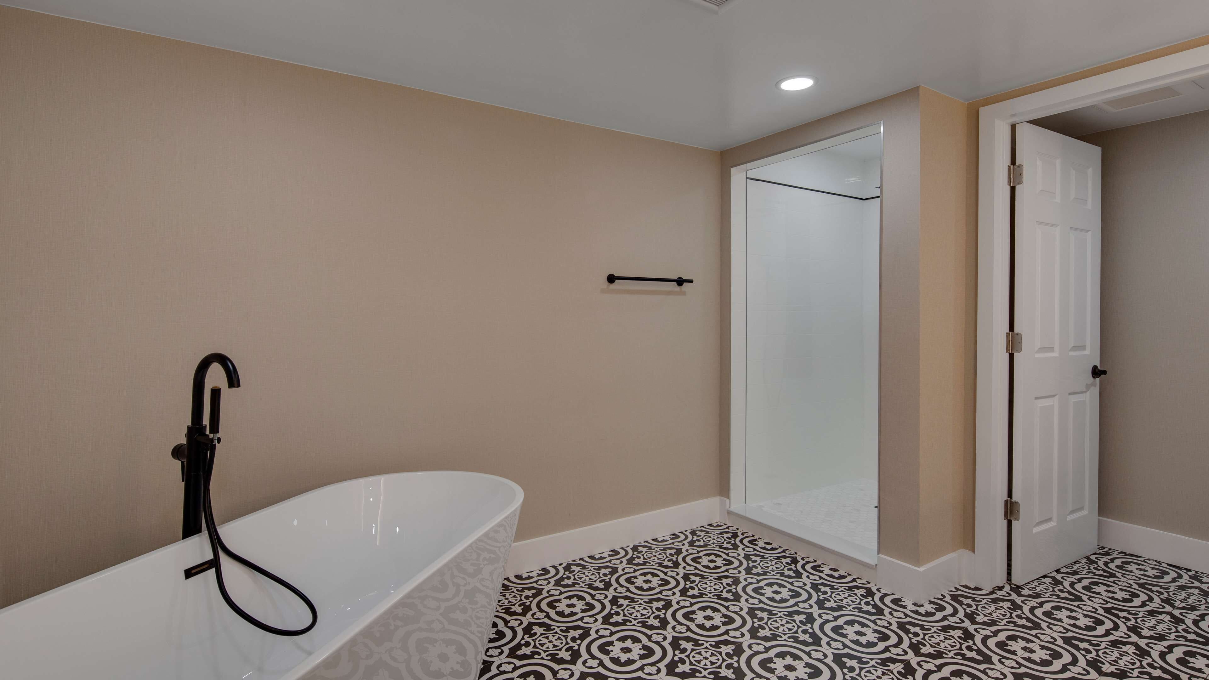 suite, 1 king bed, non smoking (presidential;with single sofabed) | bathroom | combined shower/bathtub, free toiletries, hair dryer, towels