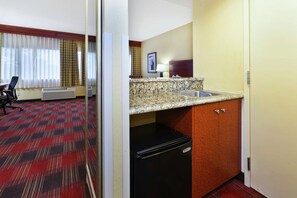 Edredón, camas con pillow-top y caja de seguridad en la habitación 