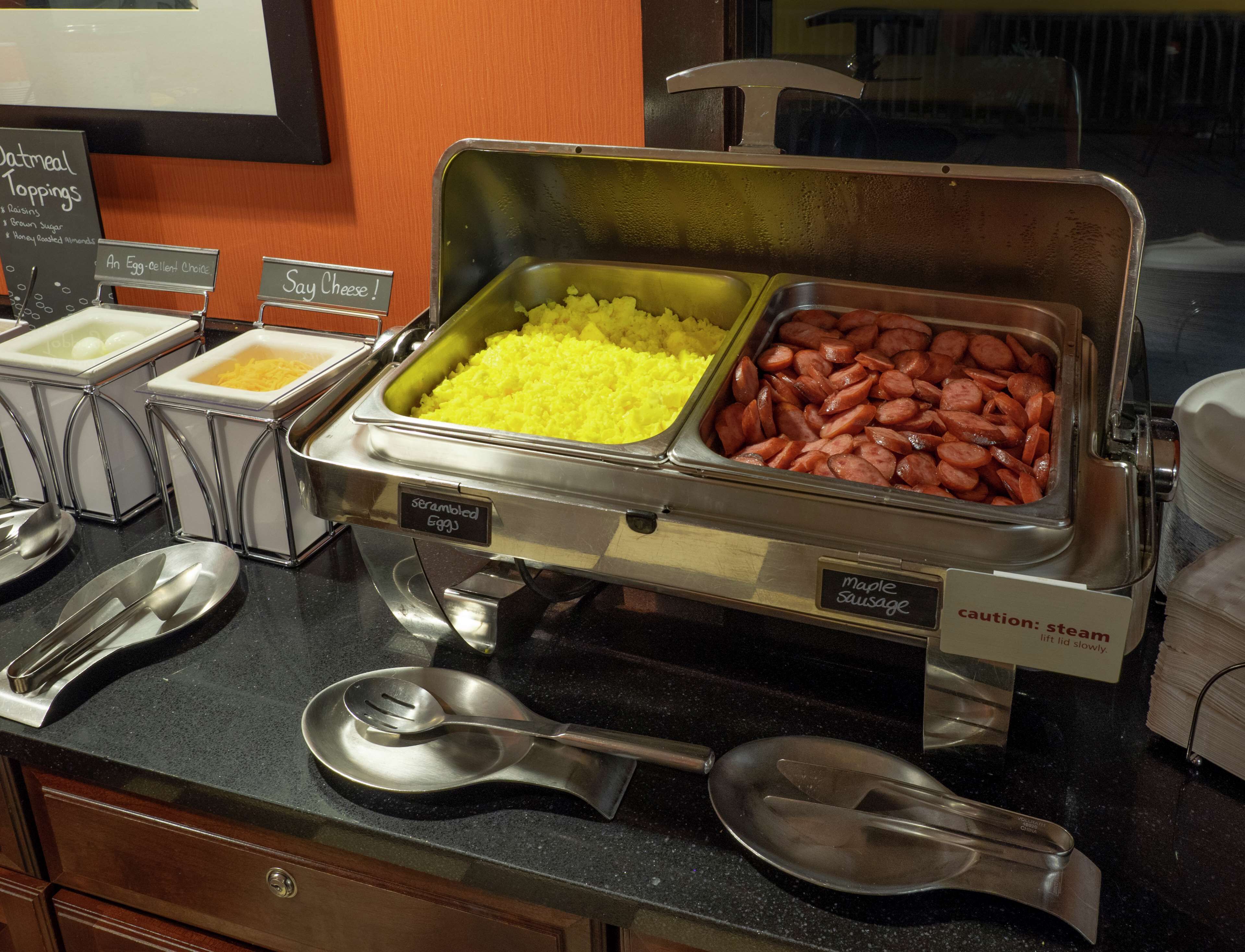 lunch, dinner served; american cuisine, golf course views