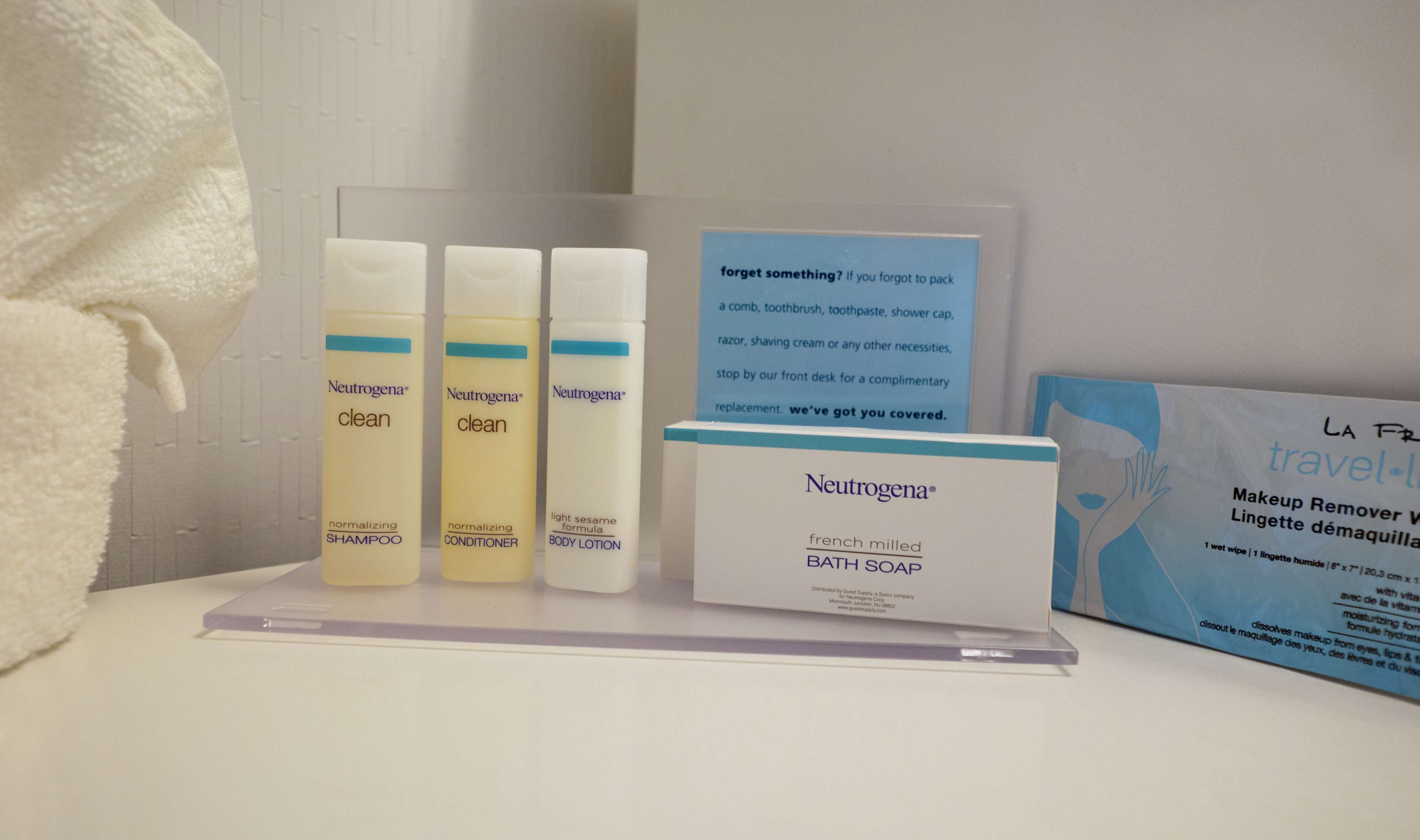 hydromassage showerhead, free toiletries, hair dryer, towels