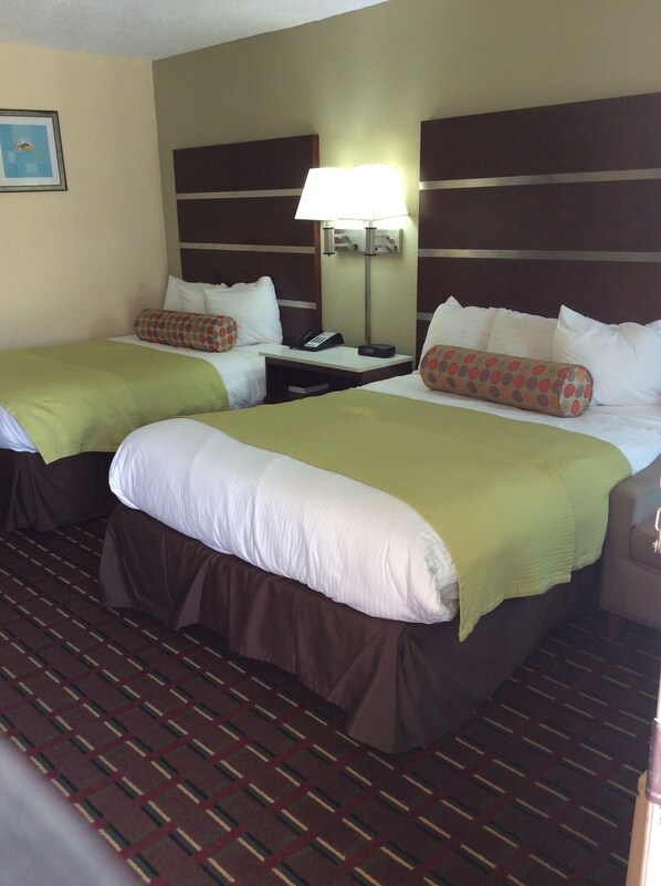 Skrivbord, gratis wi-fi och sängkläder