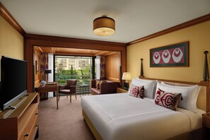 Egyptian cotton sheets, premium bedding, minibar, in-room safe