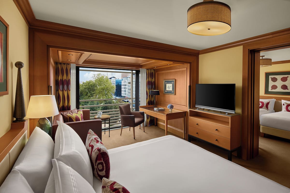 1 bedroom, Egyptian cotton sheets, premium bedding, minibar