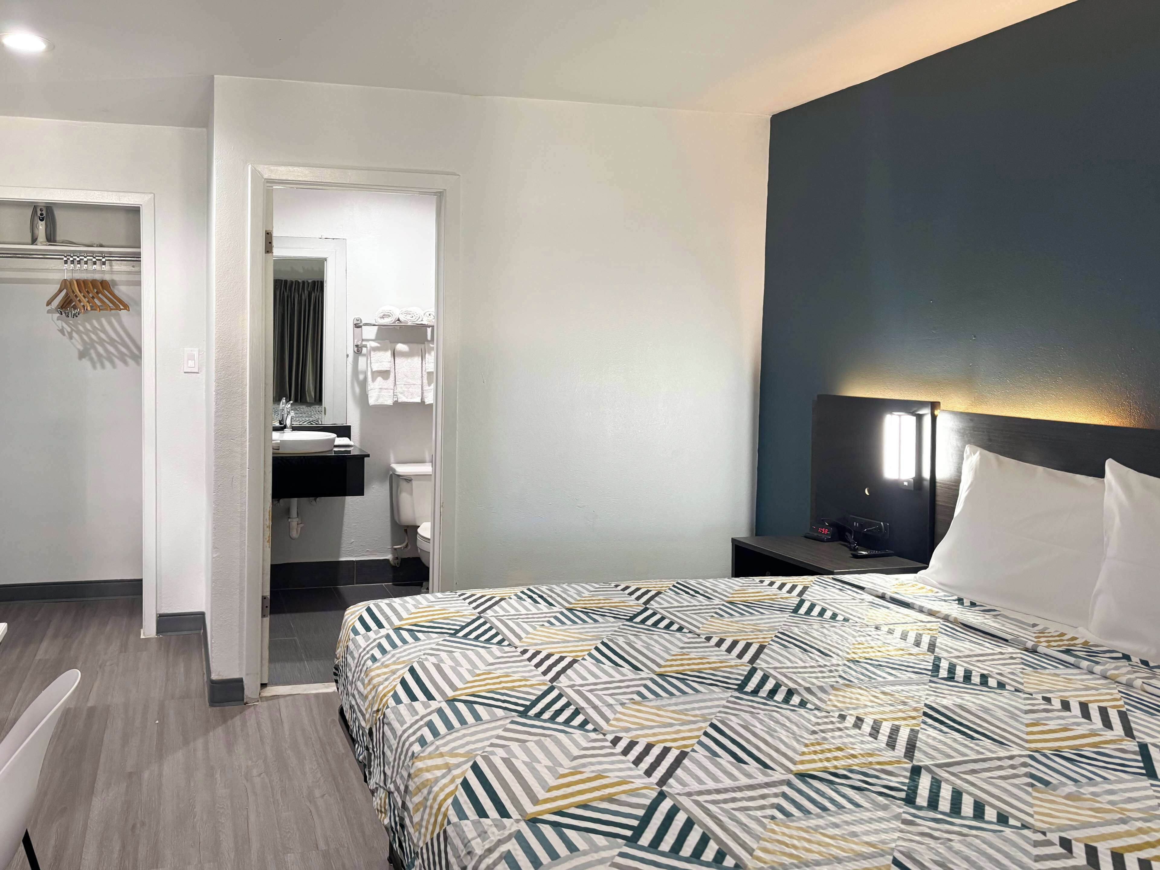 Photo - Studio 6 Irving, TX – DFW North