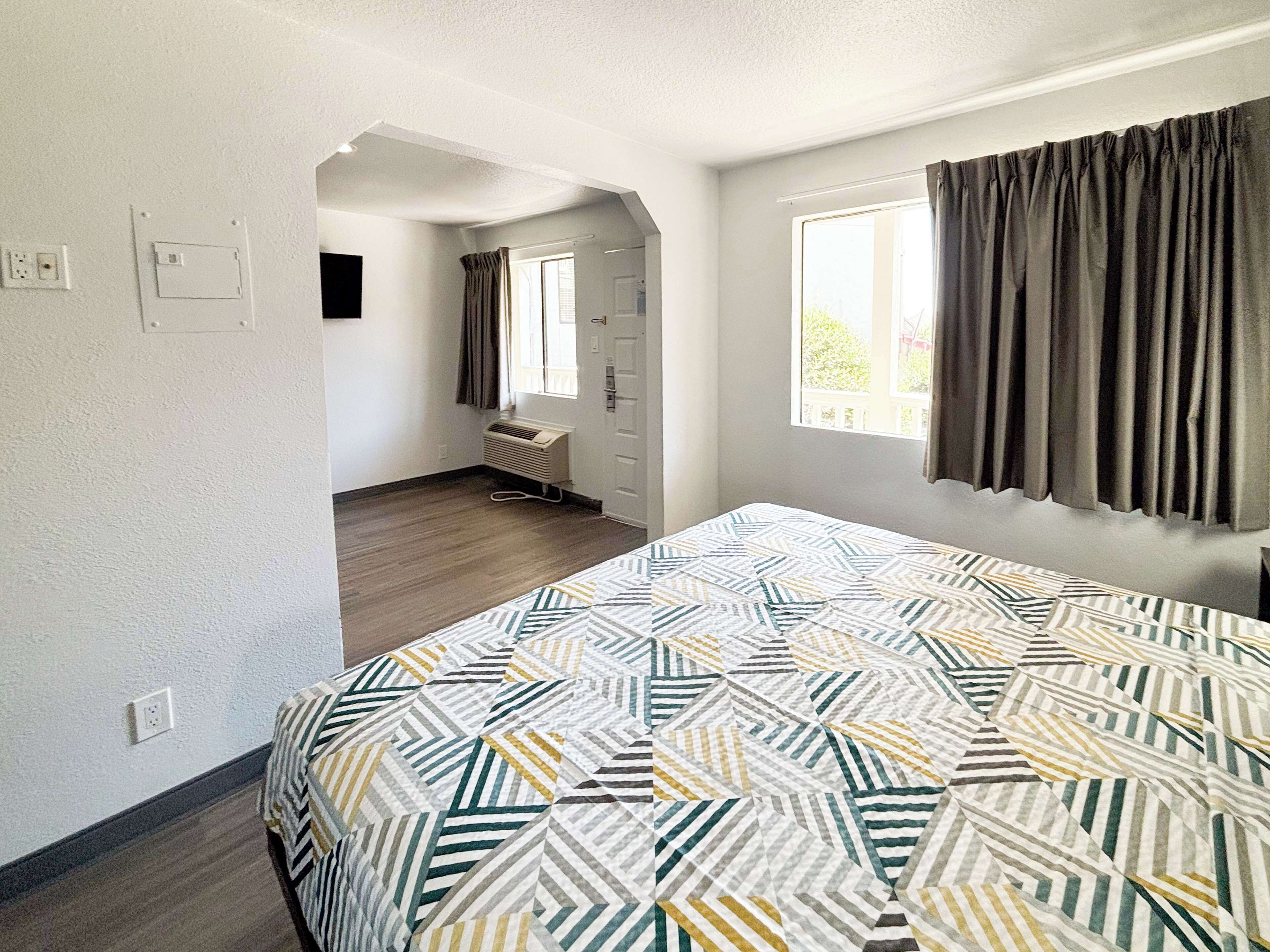 Photo - Studio 6 Irving, TX – DFW North