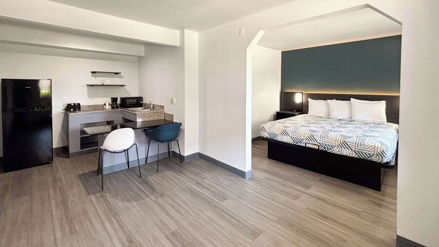 Studio 6 Irving, TX – DFW North