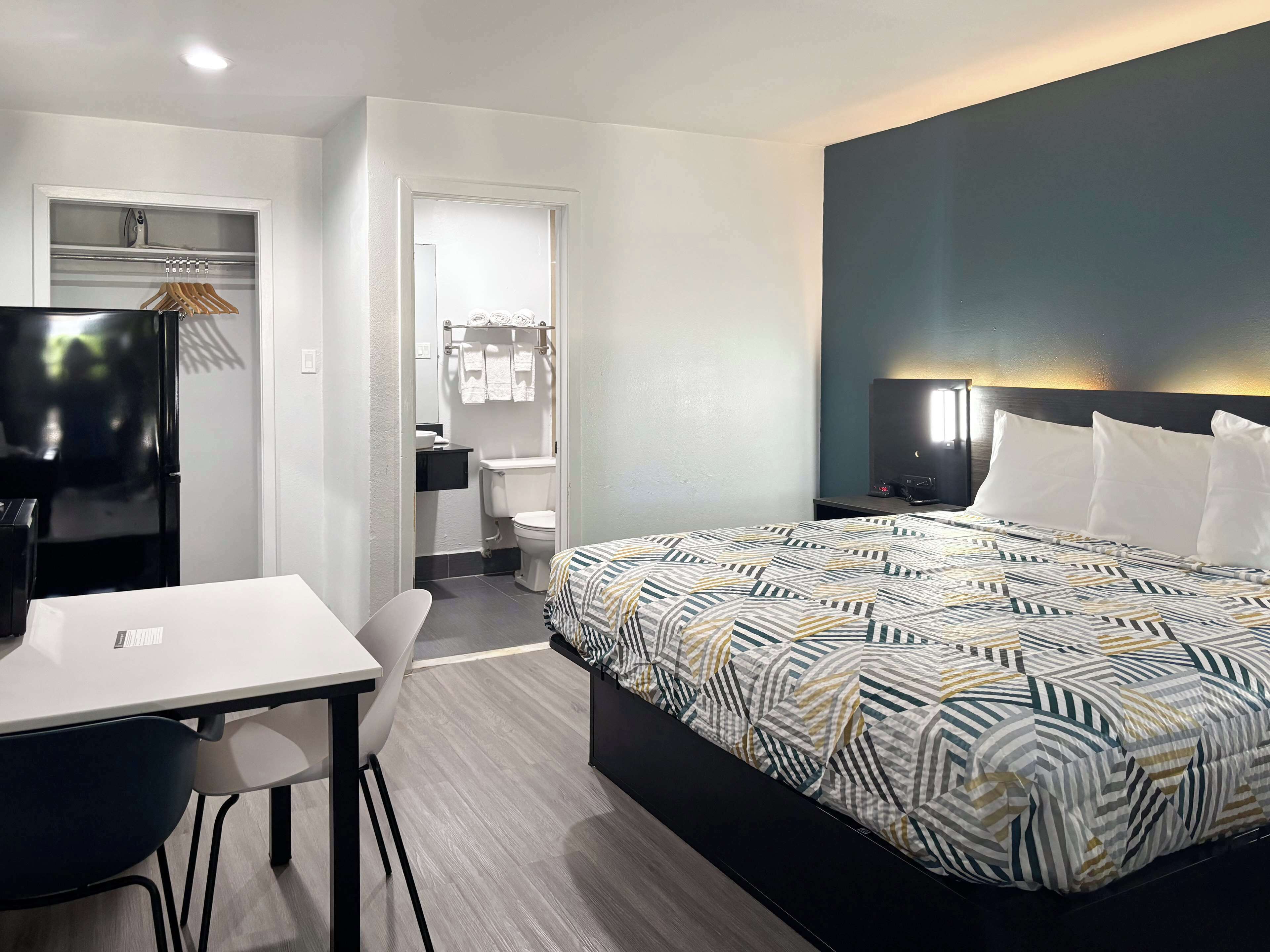 Photo - Studio 6 Irving, TX – DFW North