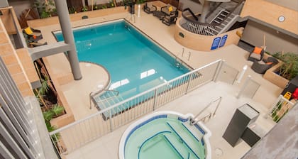 Best Western Plus Village Park Inn