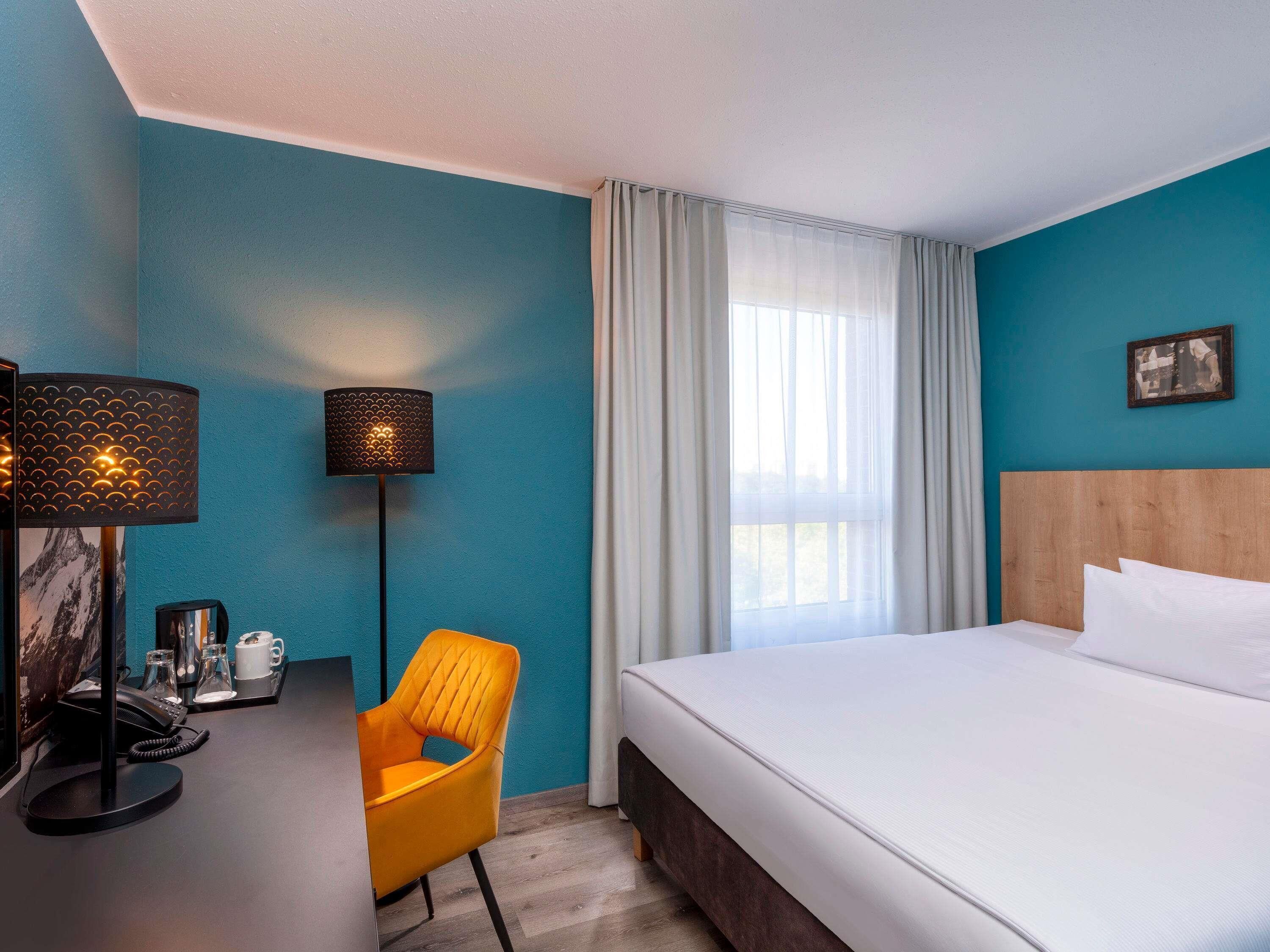 Standard Room, 1 Queen Bed