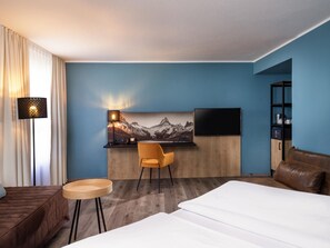 Hypo-allergenic bedding, in-room safe, desk, laptop workspace