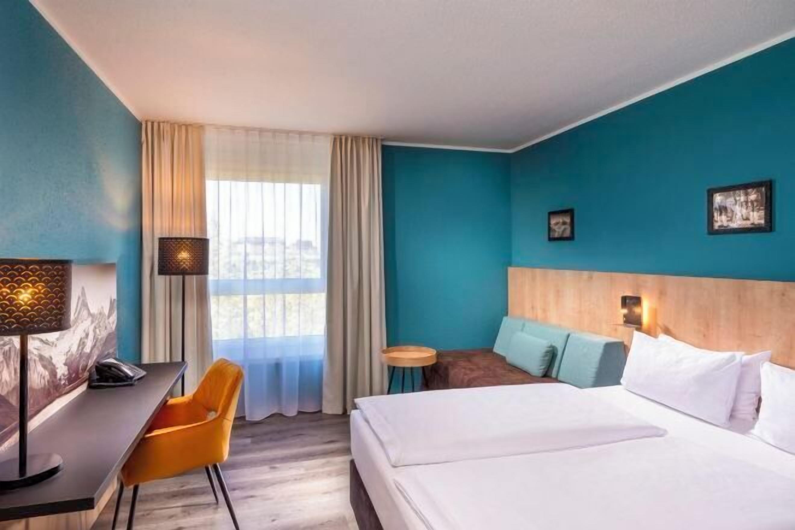 Literie hypoallergénique, coffres-forts dans les chambres, bureau