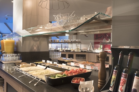Daily buffet breakfast (EUR 25 per person)