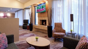 Lobby-lounge