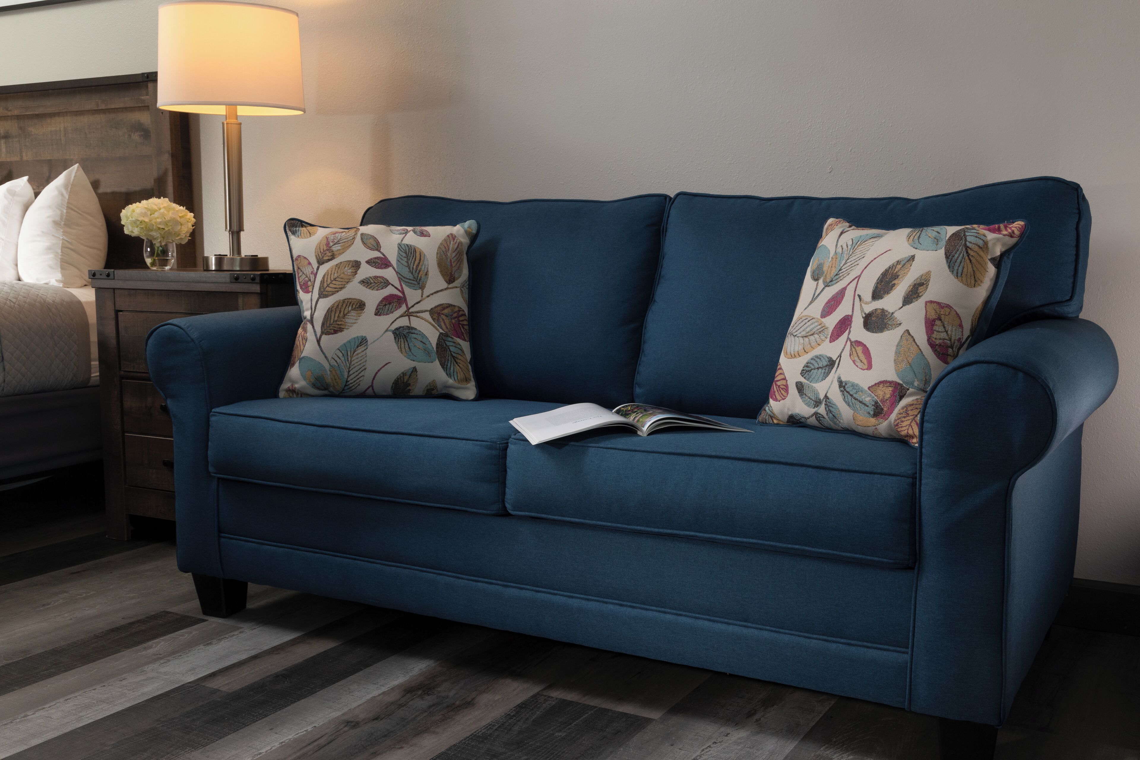 1 queen bed standard with pullout sofa - accessible - 3rd and 4th floor | 1 bedroom, premium bedding, pillow-top beds, in-room safe