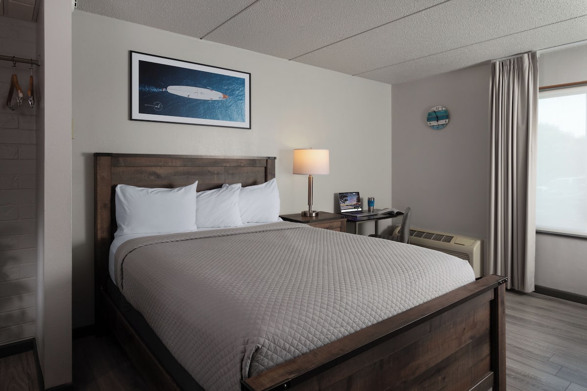 Premium bedding, pillow-top beds, in-room safe, desk