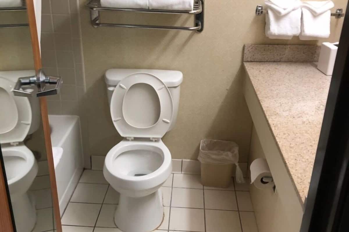 suite, 1 queen bed, accessible, non smoking (one-bedroom, mobility) | desk, iron/ironing board, free cots/infant beds, free wifi