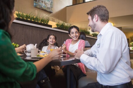 Holiday Inn Indianapolis Airport Area N, an IHG Hotel - Image 1