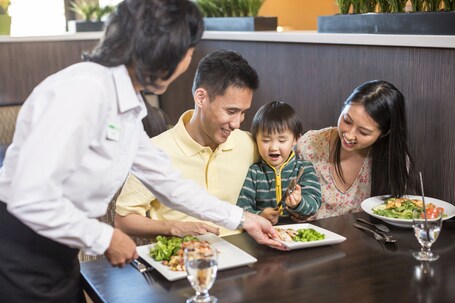 Holiday Inn Indianapolis Airport Area N, an IHG Hotel - Image 15