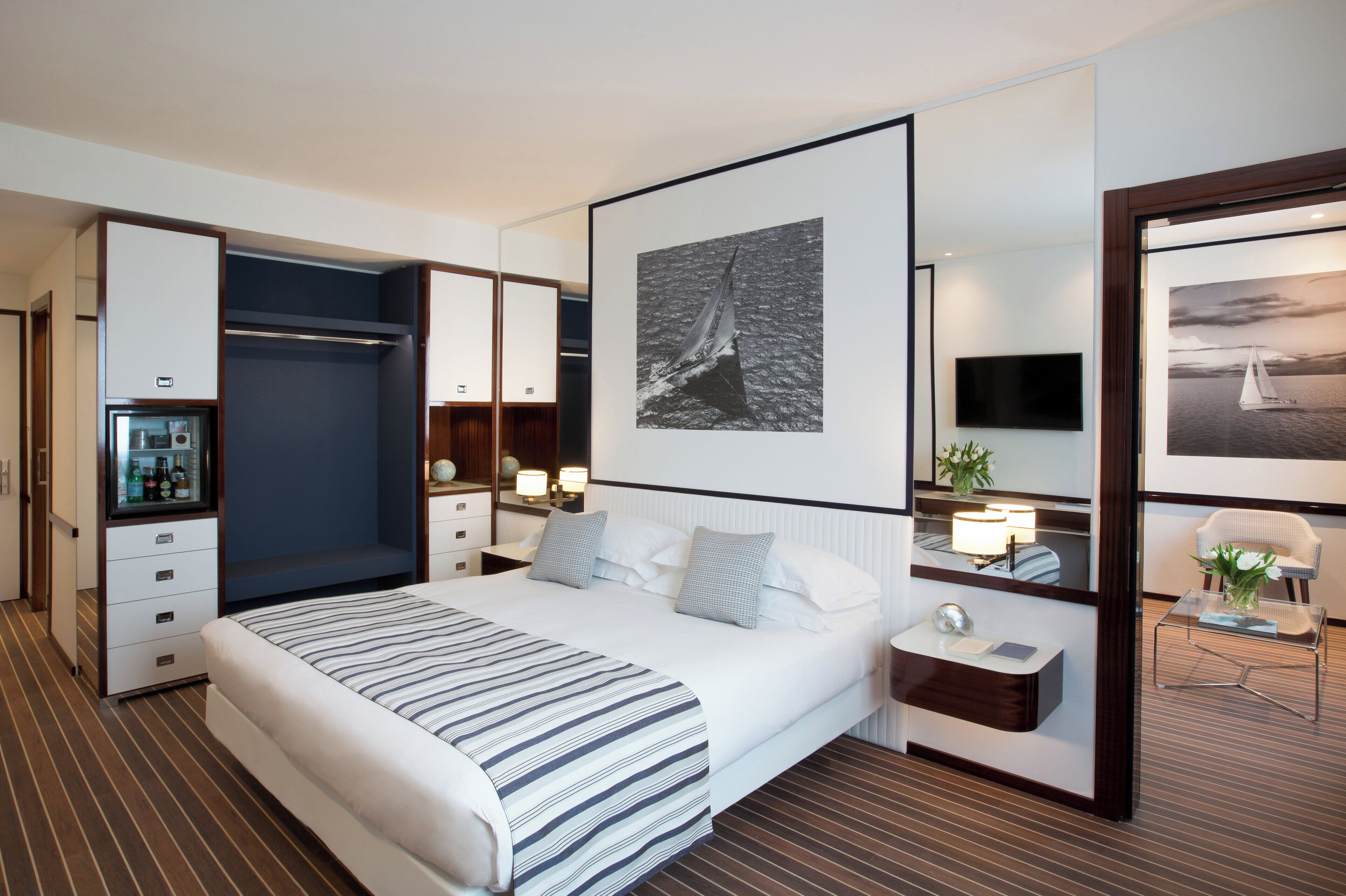 family room, connecting rooms | minibar, in-room safe, desk, blackout curtains