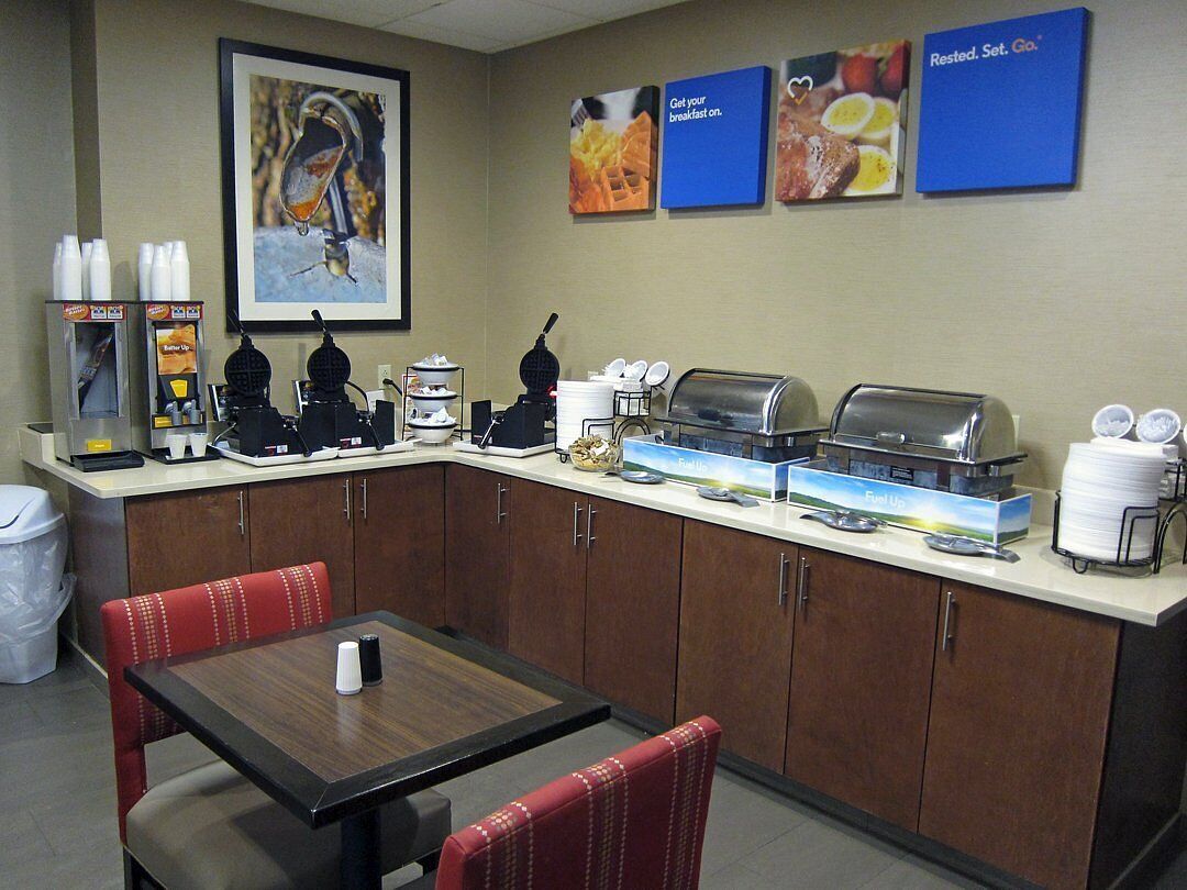 free daily continental breakfast