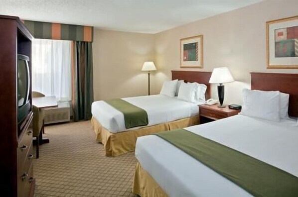 ルーム クイーンベッド 2 台 喫煙可