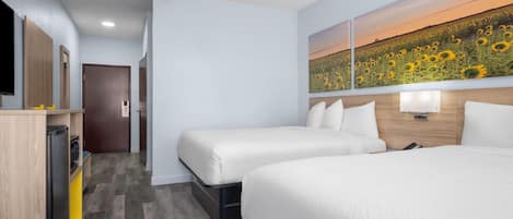 Room, 2 Queen Beds, Mobility Accessible, Non Smoking (Mobility, Roll-in Shower)
