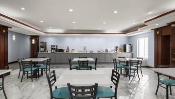 Free daily continental breakfast