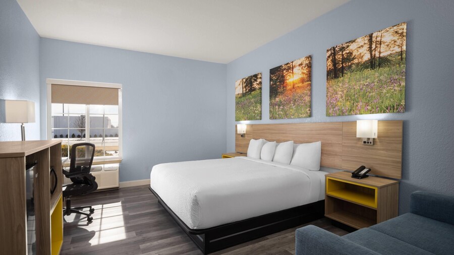 Days Inn by Wyndham Dodge City