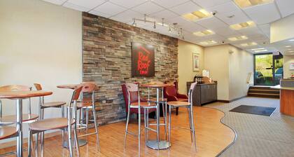 Red Roof Inn Cleveland Airport-Middleburg Heights