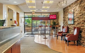 Reception - Red Roof Inn Cleveland Airport-Middleburg Heights (Middleburg Heights)