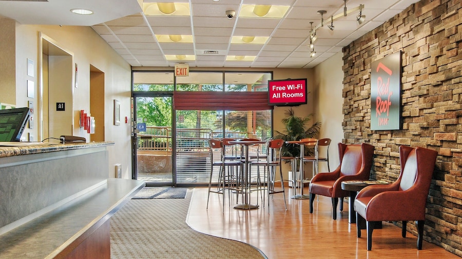 Red Roof Inn Cleveland Airport-Middleburg Heights