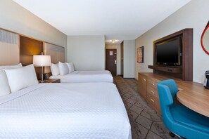 Hypo-allergenic bedding, desk, laptop workspace, blackout drapes - Crowne Plaza Columbus North- Worthington by IHG (Columbus)