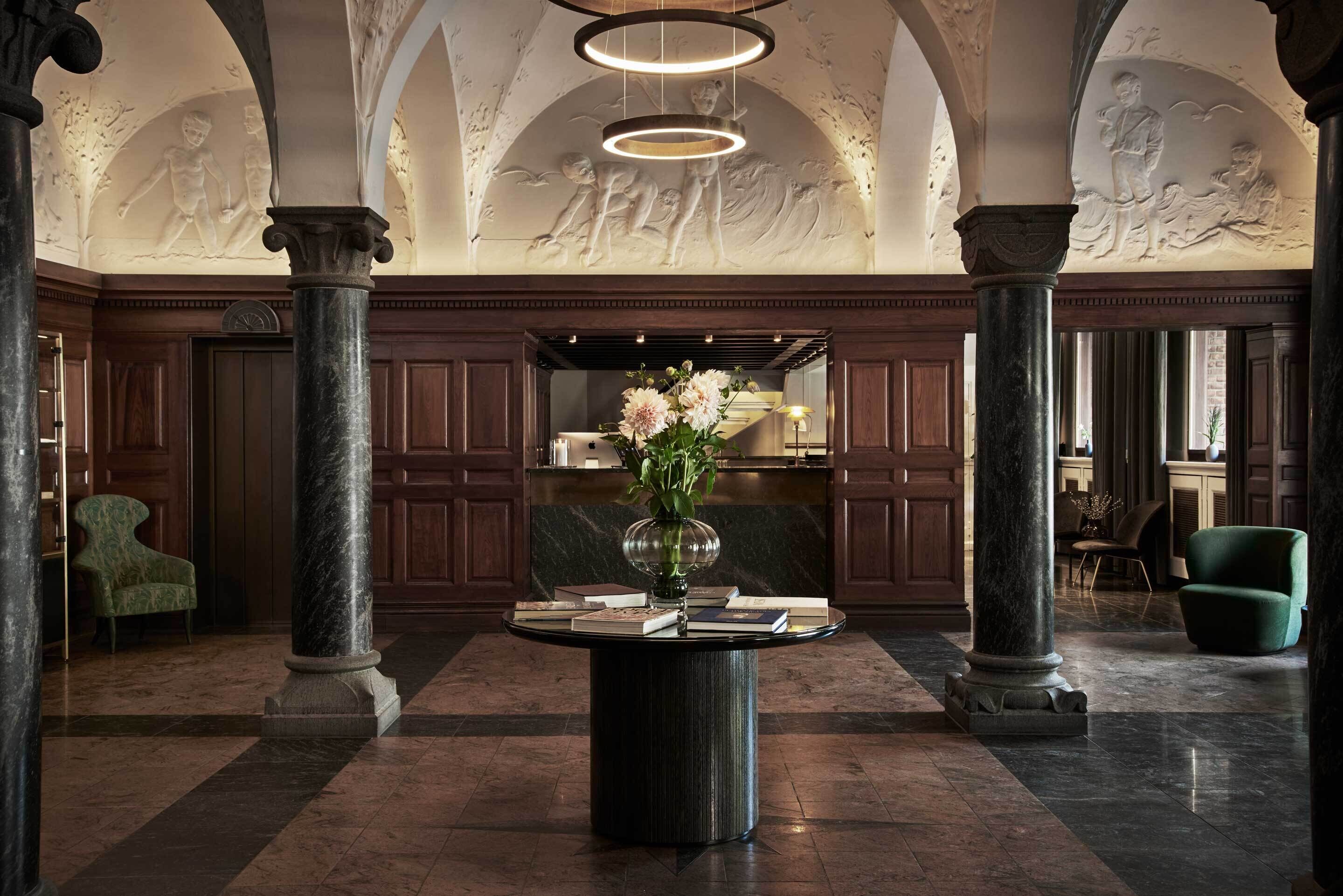 hypo-allergenic bedding, minibar, in-room safe, blackout curtains