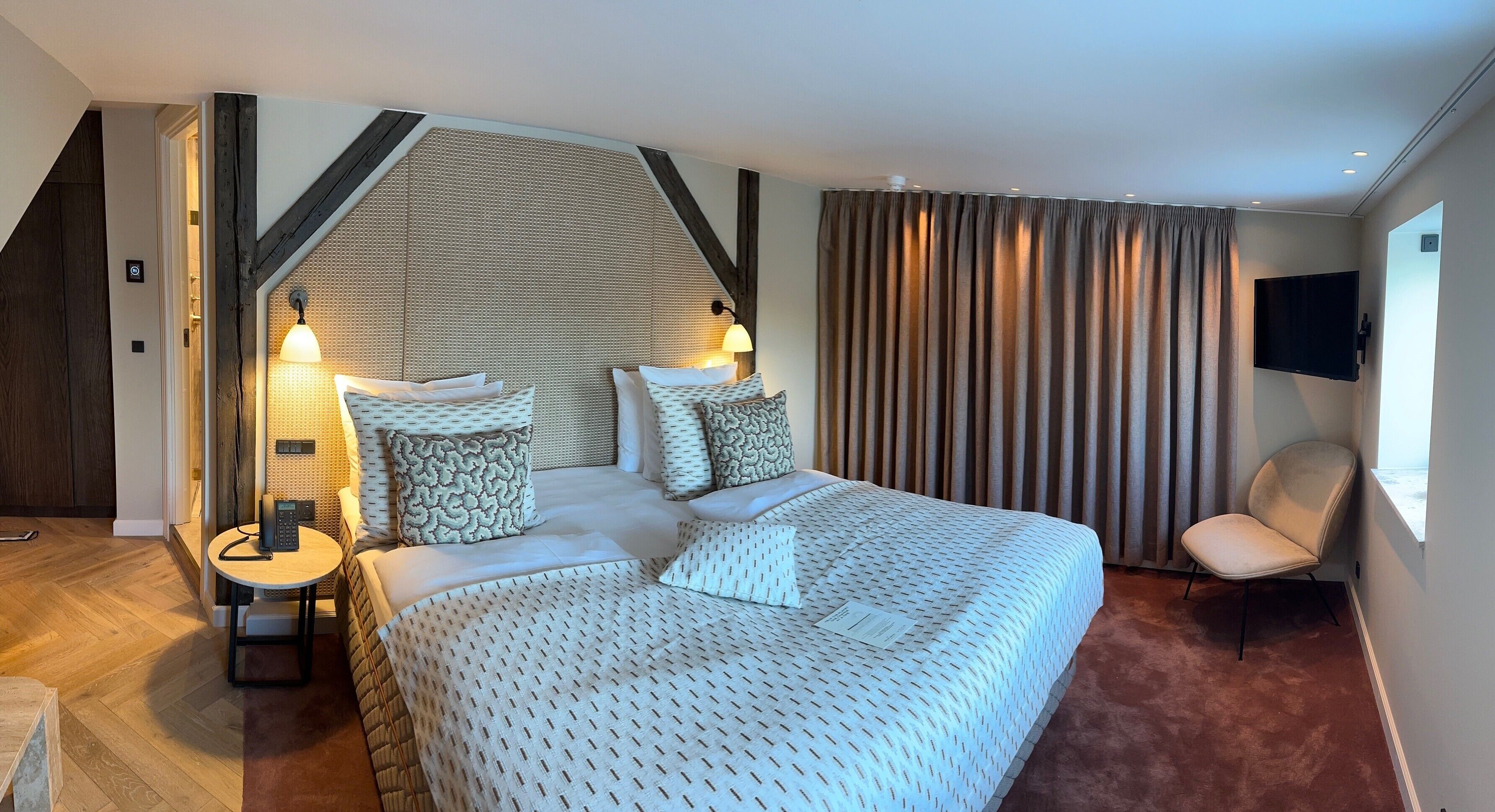 the owners suite | hypo-allergenic bedding, minibar, in-room safe, blackout curtains