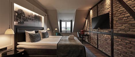 Signature Suite