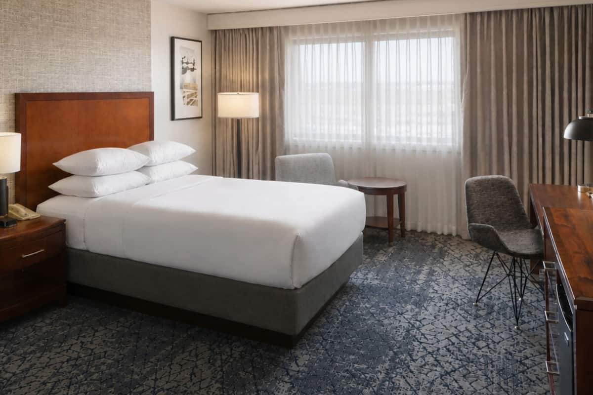 Room, 1 Queen Accessible | Down comforters, desk, blackout drapes, iron/ironing board