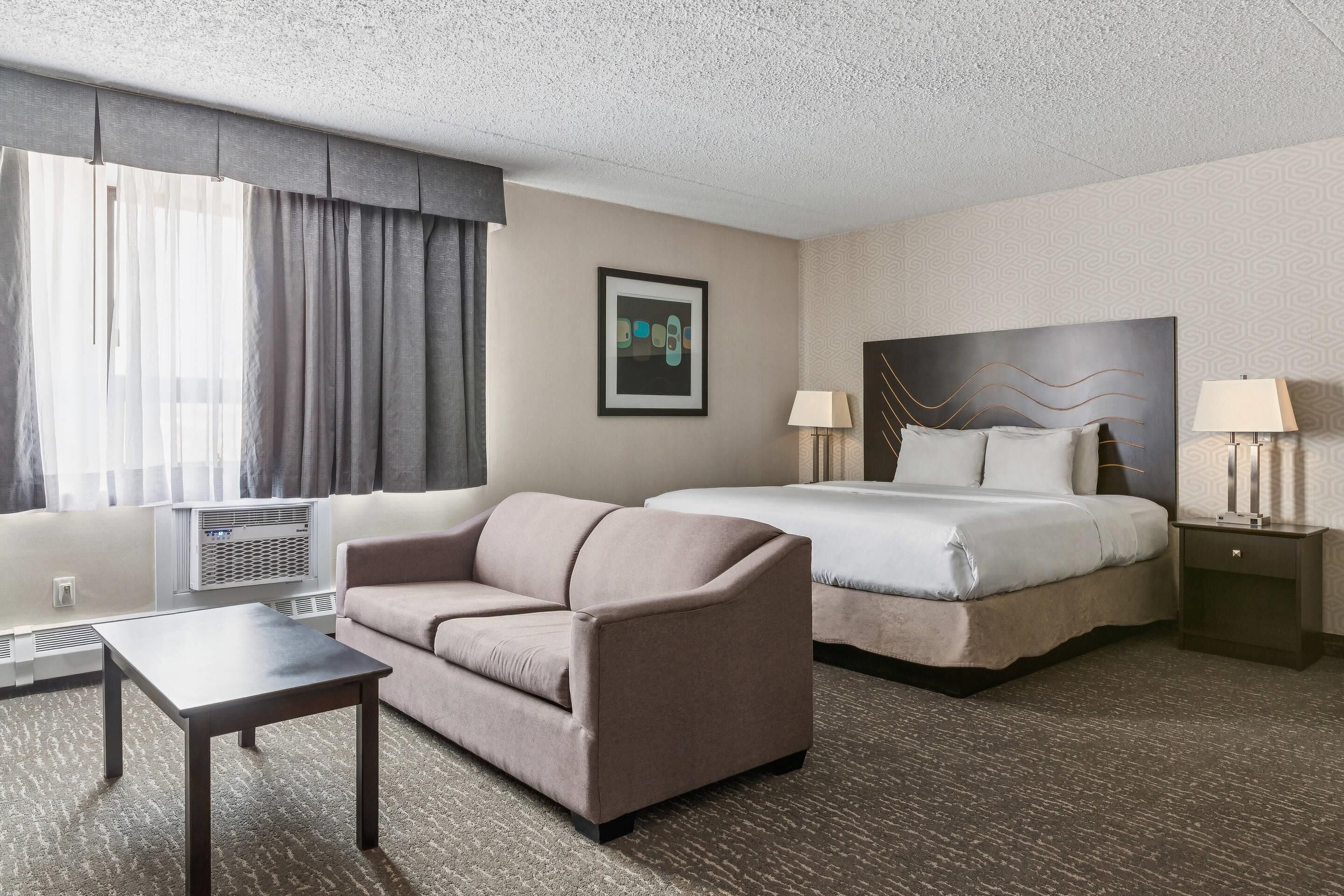 Suite, 1 Katil Raja (King), Non Smoking | Peralatan tempat tidur premium, katil Select Comfort 