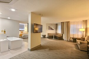 高级房, 2 张大床 | 办公桌、遮光窗帘、熨斗/熨衣板、免费 WiFi