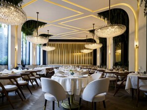 5 restaurants; breakfast, lunch, dinner, and brunch served - InterContinental Presidente Mexico City by IHG (Mexico City)