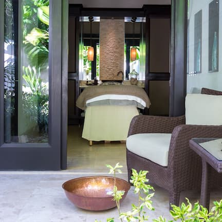 Couples treatment rooms, steam room, body treatments, hydrotherapy