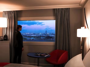 Literie de qualité supérieure, coffres-forts dans les chambres, bureau