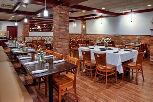 Daily cooked-to-order breakfast for a fee