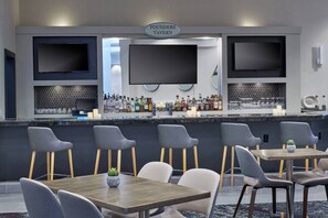 Breakfast, lunch and dinner served - Delta Hotels by Marriott Detroit Novi (Farmington Hills)