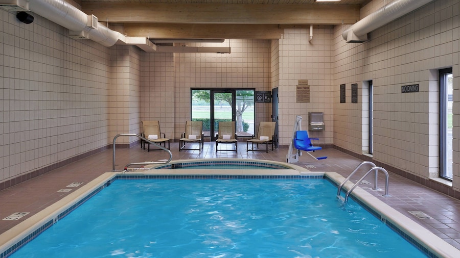 Delta Hotels by Marriott Detroit Novi