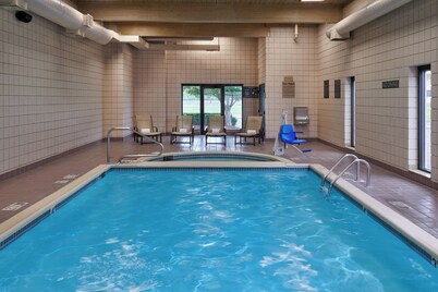 Delta Hotels by Marriott Detroit Novi